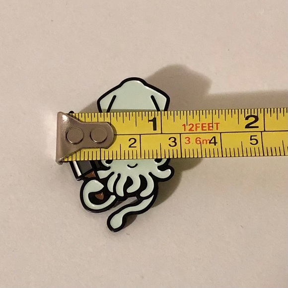 FREE WITH ANY PURCHASE - (NWOT) Kawaii Squid w/ Knife Enamel Pin - Picture 5 of 5